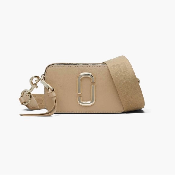 Marc Jacobs Handbags - The snapshot Marc Jacobs crossbody bag